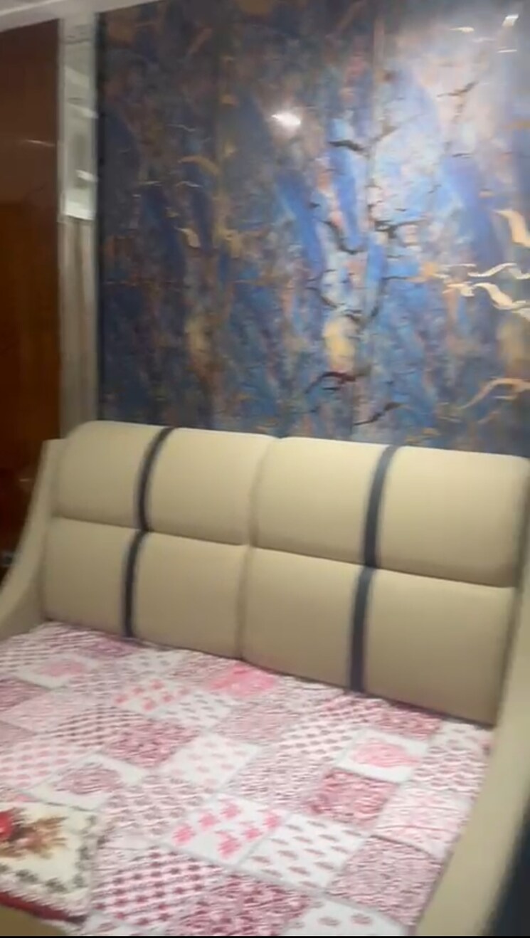 Living Room, uchdpl-veridia-oakwood-enclave 4 Bedroom 2385 Sq.Ft. Apartment In Wave City Ghaziabad 8898881