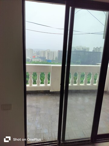 Room in 2 BHK Apartment at Mantri Lavendula, Chandani Chowk – for Rent