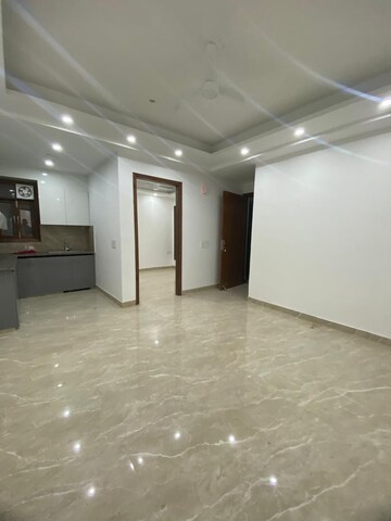 Room in 2 BHK Builder Floor at Saket – for Rent