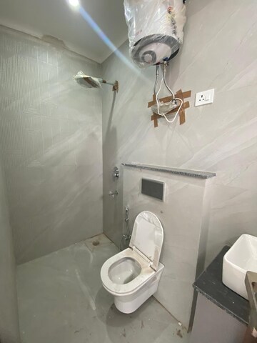 Attached Bathroom in 2 BHK Builder Floor at Saket – for Rent