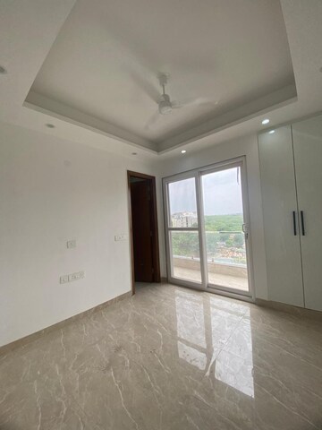 Room in 2 BHK Builder Floor at Saket – for Rent