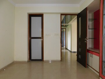 Room in 3 BHK Apartment at Iris Villa, Chembur – for Rent