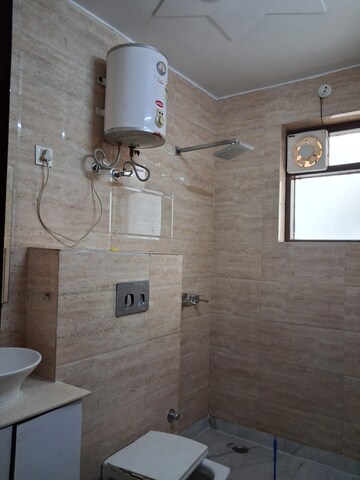 Bathroom in 3 BHK Builder Floor at Ardee City, Sector 52 – for Sale