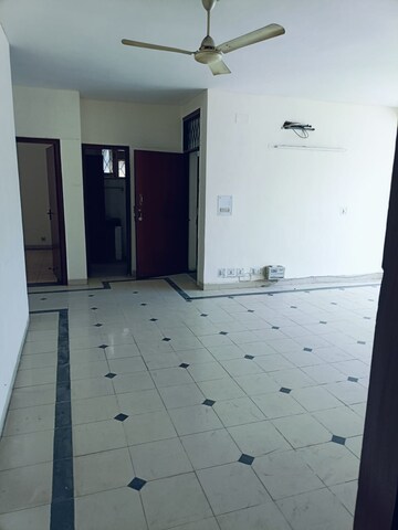 Room in 3.5 BHK Builder Floor at Ardee City, Sector 52 – for Sale