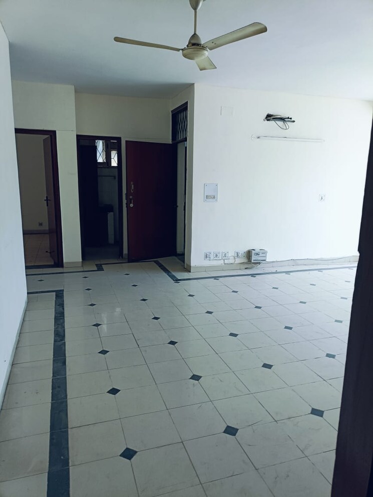 Room, ardee-city 3.5 Bedroom 1580 Sq.Ft. Builder Floor In Sector 52 Gurgaon 8898887