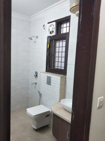 Bathroom in 4 BHK Builder Floor at Ardee City, Sector 52 – for Sale