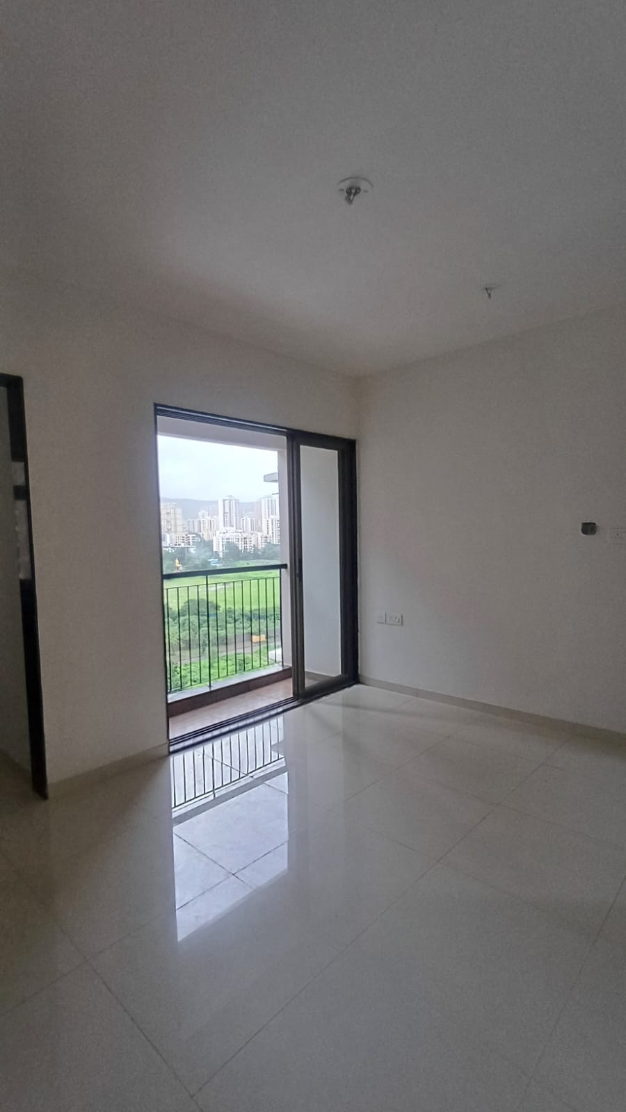 2 BHK + Extra Room Apartment For Rent in Runwal Eirene