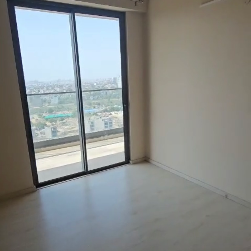 3 BHK + Servant Room Apartment For Rent in M3M Sky City