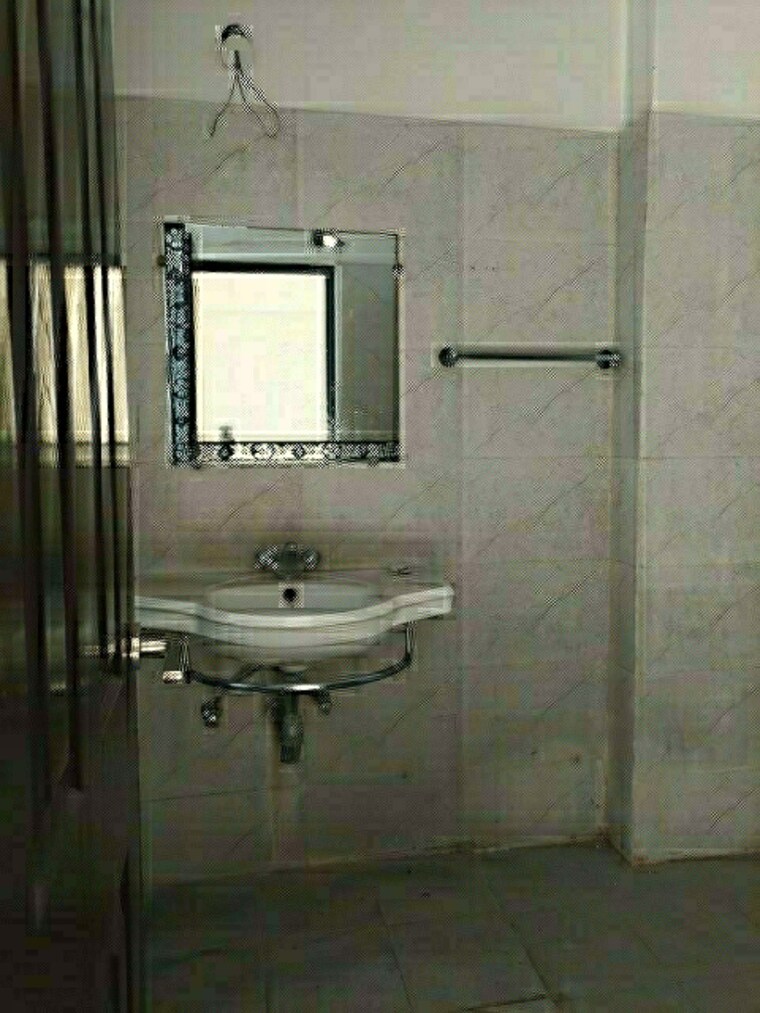 Bathroom, ramprastha-coral-heights 4 Bedroom 2200 Sq.Ft. Apartment In Ramprastha Greens Ghaziabad 8898982
