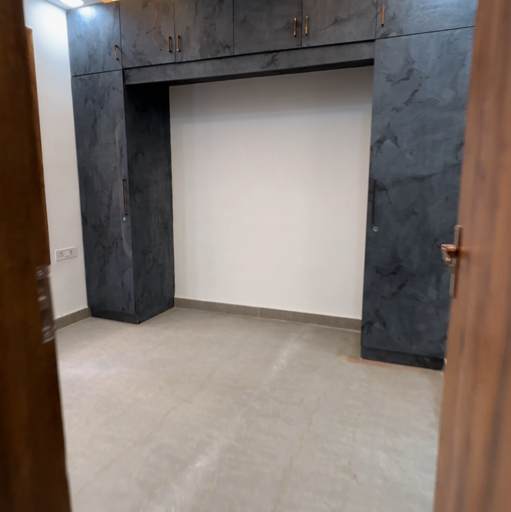 Room, new rajinder nagar 3.5 Bedroom 200 Sq.Yd. Builder Floor In New Rajinder Nagar Delhi 8898991