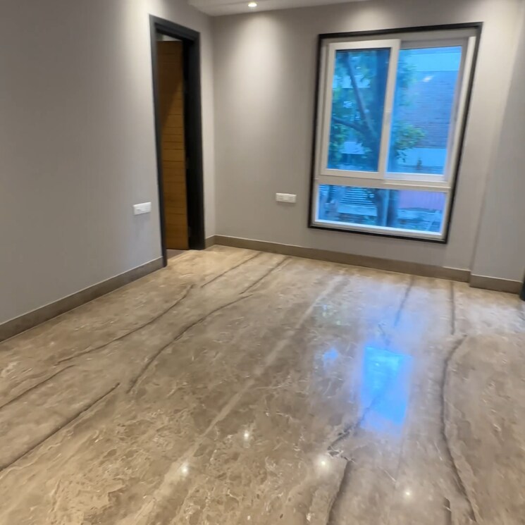 Room, new rajinder nagar 3.5 Bedroom 200 Sq.Yd. Builder Floor In New Rajinder Nagar Delhi 8898991