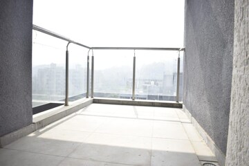 Room in 3.5 BHK Apartment at Goel Ganga Utopia, Bavdhan – for Sale