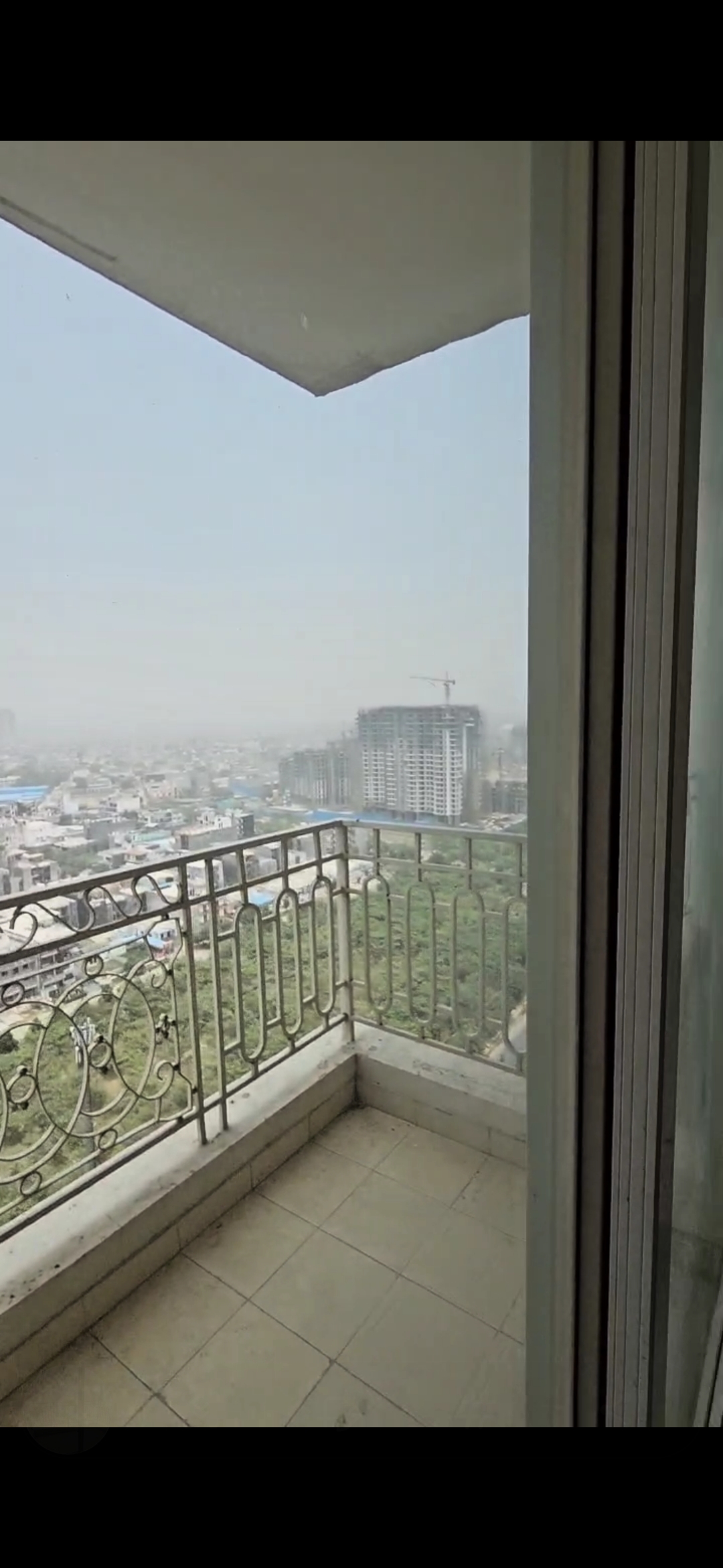 3 BHK + Servant Room Apartment For Sale in Mahagun Mirabella