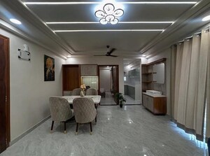 Parking in 4 BHK Builder Floor at Sector 32 – for Sale