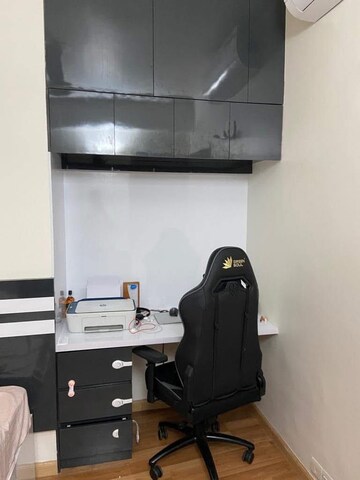 Furnished Amenities in 3 BHK Apartment at Indiabulls Centrum Park, Sector 103 – for Rent