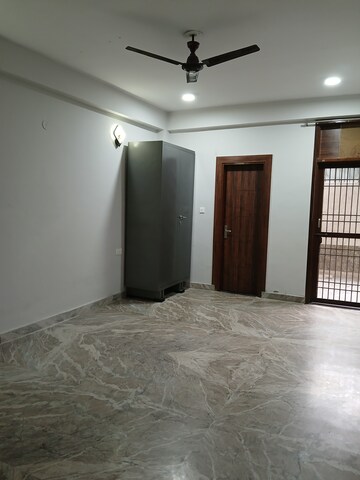Staircase in 2 BHK Villa at RWA Apartments Sector 116, Sector 116 – for Rent