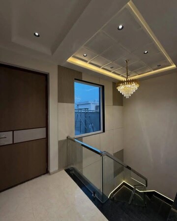 Staircase in 3 BHK Builder Floor at Sector 28 – for Rent