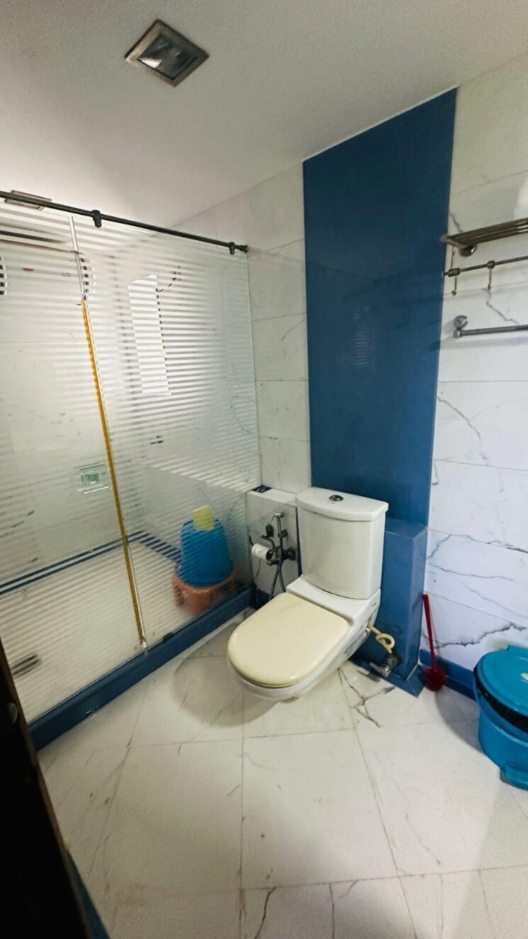 Bathroom, sterling-seaface 3 Bedroom 1800 Sq.Ft. Apartment In Worli Mumbai 8899088