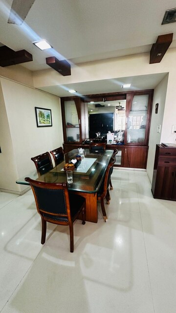 Team Area in 3 BHK Apartment at Sterling Seaface, Worli – for Rent