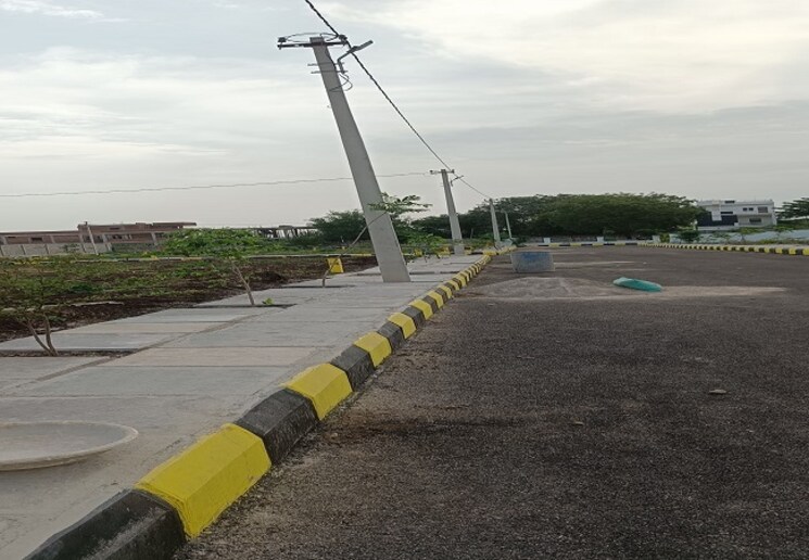 Garden, shankarpalli  210 Sq.Yd. Plot In Shankarpalli Hyderabad 8899103