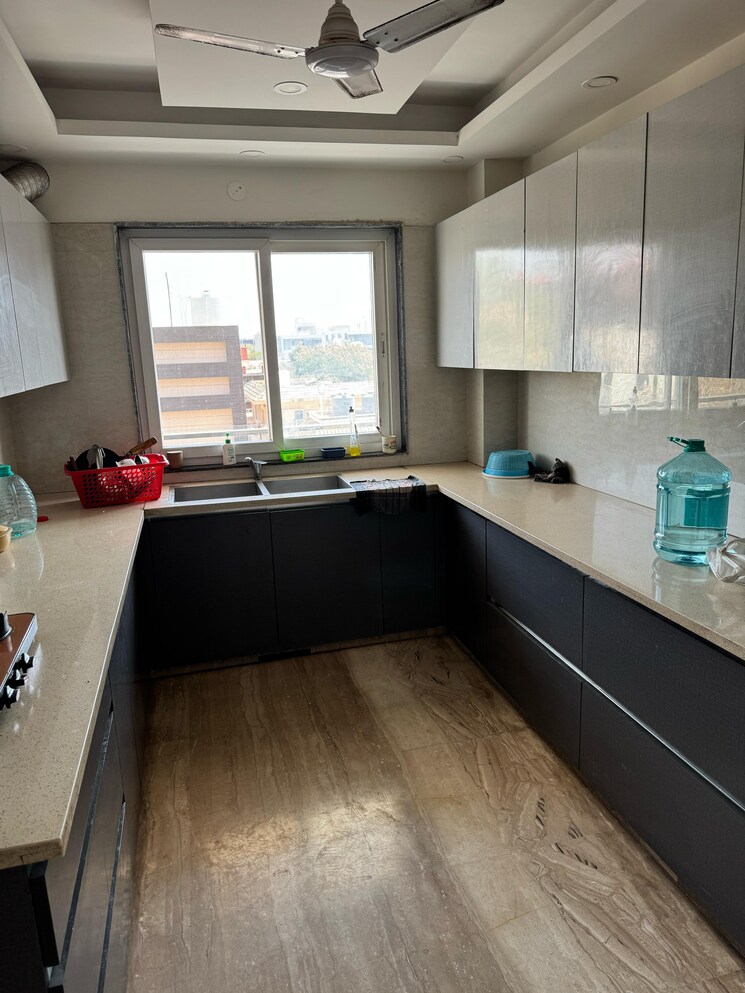 Kitchen, palam vihar 4 Bedroom 3000 Sq.Ft. Builder Floor In Palam Vihar Gurgaon 8899117