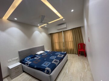 Bedroom in 3 BHK Apartment at Acropolis CHS, Vile Parle West – for Rent