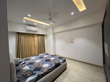 Bedroom in 3 BHK Apartment at Acropolis CHS, Vile Parle West – for Rent