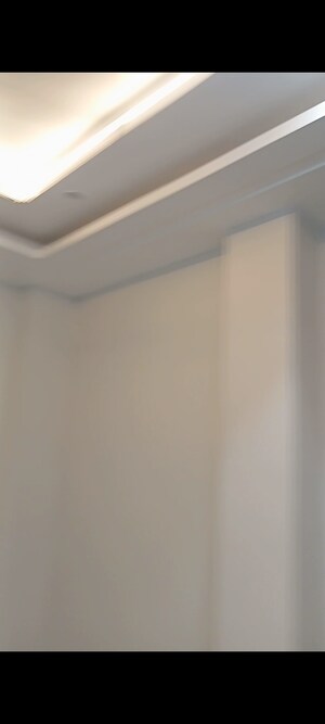 Building Lobby in 2 BHK Builder Floor at Mahavir Enclave 1 – for Sale