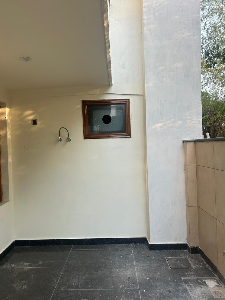 Room, puri-aman-vilas 4 Bedroom 3150 Sq.Ft. Independent House In Sector 89 Faridabad 8899214