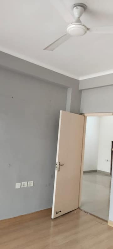 Room in 3 BHK Apartment at Shiv Shankar Society, Sector 51 – for Sale