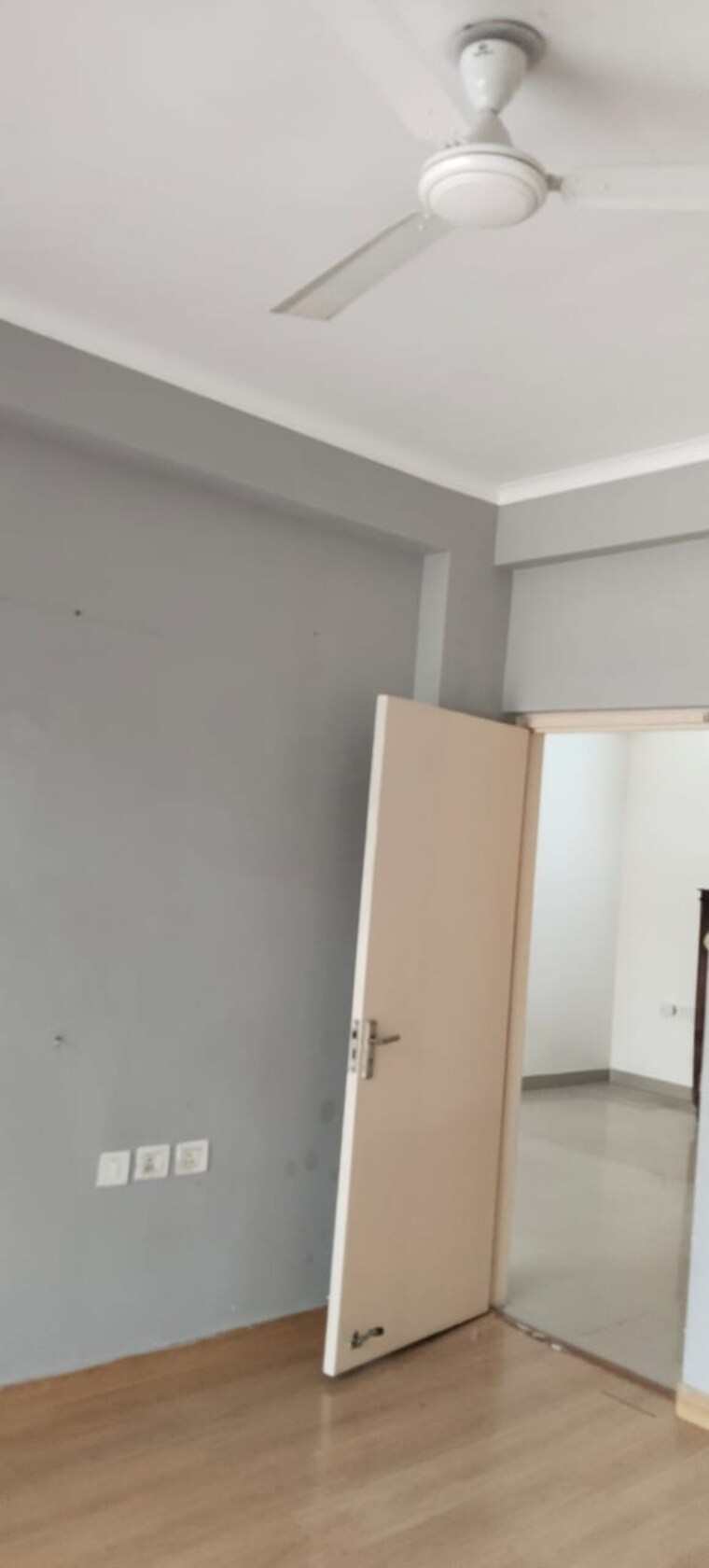 Room, shiv-shankar-society 3 Bedroom 2300 Sq.Ft. Apartment In Sector 51 Gurgaon 8899207