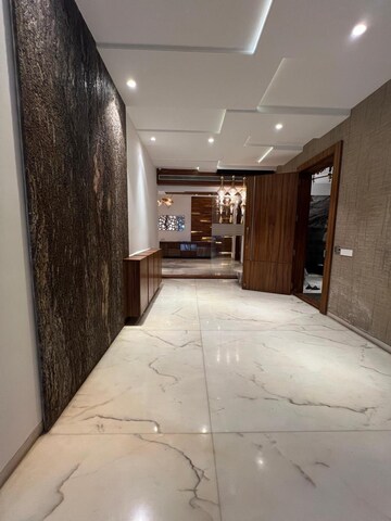 Living Room in 4 BHK Apartment at Satra Signature, Vile Parle West – for Rent