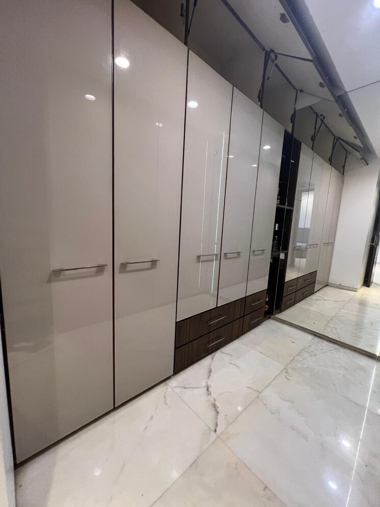 Living Room, satra-signature 4 Bedroom 5000 Sq.Ft. Apartment In Vile Parle West Mumbai 8899229