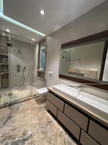 Attached Bathroom in 4 BHK Apartment at Satra Signature, Vile Parle West – for Rent