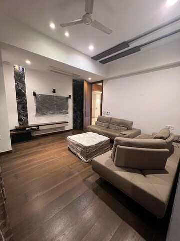 Living Room in 4 BHK Apartment at Satra Signature, Vile Parle West – for Rent