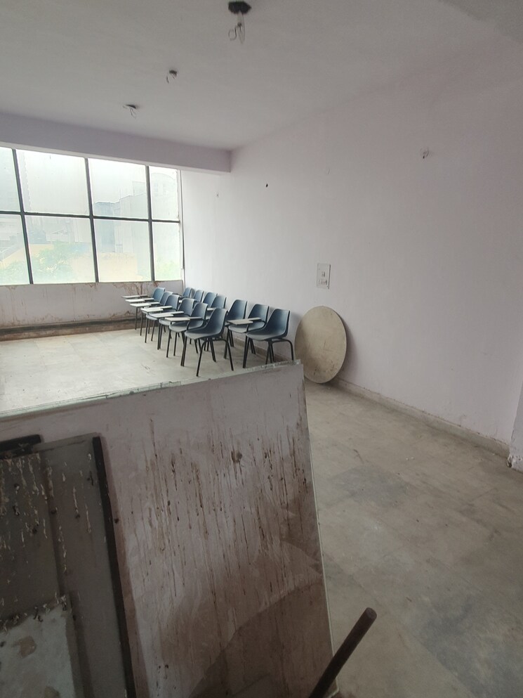 undefined, lucky-plaza Commercial Office Space in IT/SEZ 2780 Sq.Ft. In Vasundhara Sector 12 Ghaziabad 8899262