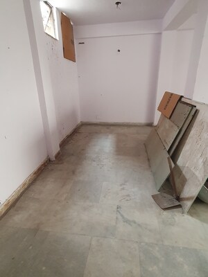 Furnished Amenities in  Office Space in IT/SEZ at Lucky Plaza, Vasundhara Sector 12 – for Sale