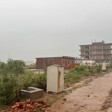  Plot – Exterior View View at YEIDA Plots, Sector 16 Yamuna Expressway - for Sale