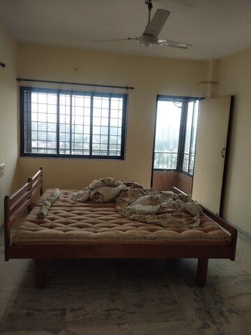 Bedroom in 3 BHK Apartment at Parley Point – for Rent
