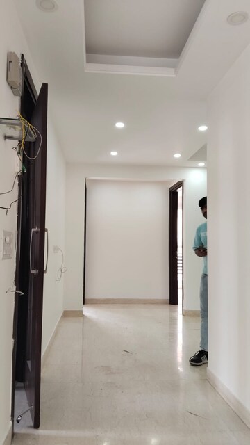 Building Lobby in 3 BHK Builder Floor at Sector 23a Yamuna Expressway – for Rent