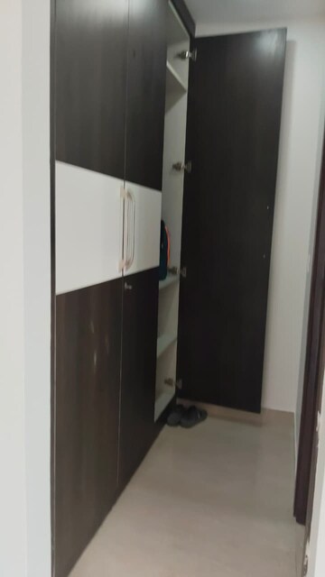 Bathroom in 3 BHK Builder Floor at Sector 23a Yamuna Expressway – for Rent