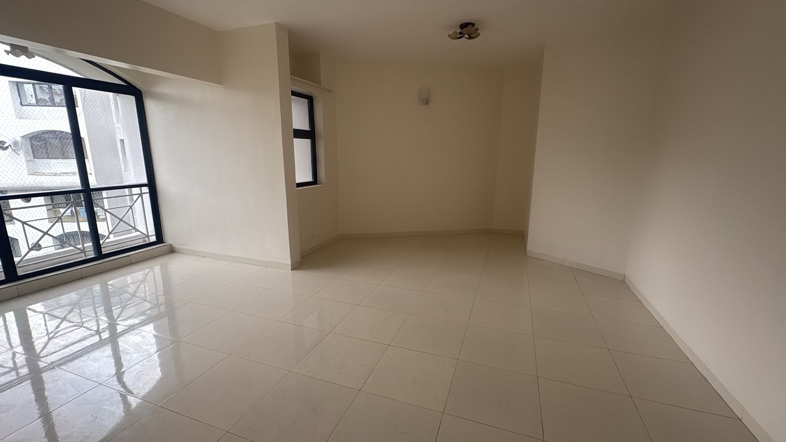 3 BHK + Extra Room Apartment For Rent in Om Utopia