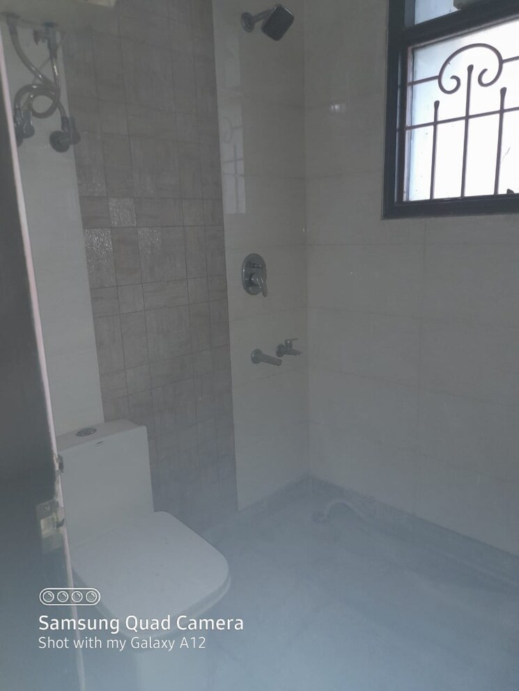 Bathroom, malviya nagar 2 Bedroom 1000 Sq.Ft. Builder Floor In Malviya Nagar Delhi 8899388