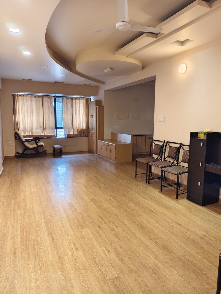 Living Room, shirine-garden-co-operative-housing-society-ltd 3 Bedroom 1600 Sq.Ft. Apartment In Aundh Pune 8899397