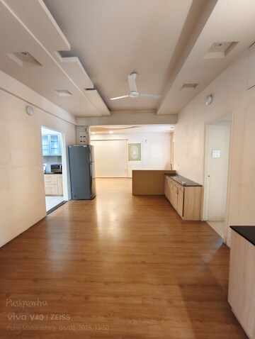 Room in 3 BHK Apartment at Shirine Garden Co Operative Housing Society Ltd, Aundh – for Rent