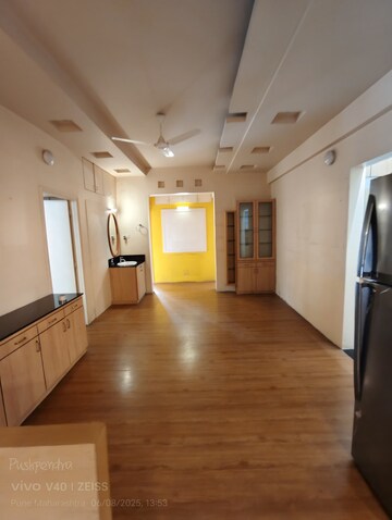 Room in 3 BHK Apartment at Shirine Garden Co Operative Housing Society Ltd, Aundh – for Rent