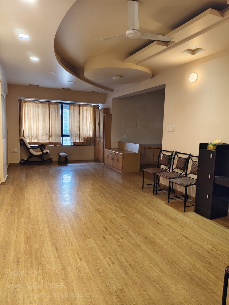 Living Room, shirine-garden-co-operative-housing-society-ltd 3 Bedroom 1600 Sq.Ft. Apartment In Aundh Pune 8899397