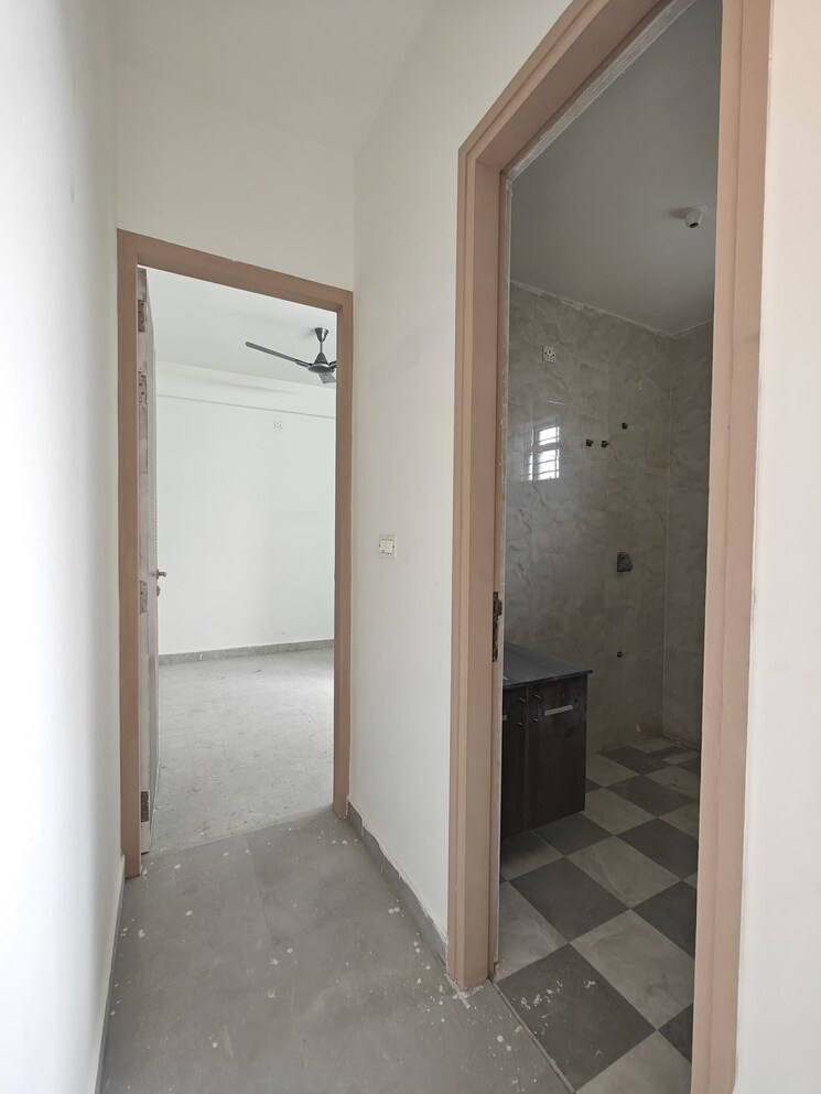 Bathroom, sjr-redwoods 1 Bedroom 650 Sq.Ft. Builder Floor In Sarjapur Road Bangalore 8899450