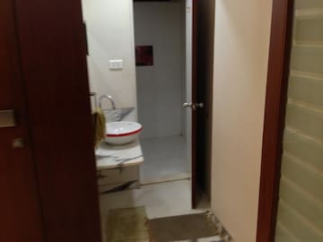 Master Bedroom in 3 BHK Apartment at Dheeraj Equest, Juhu – for Rent