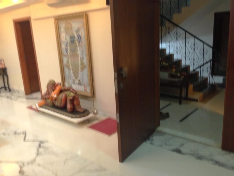 Bedroom, dheeraj-equest 3 Bedroom 6708 Sq.Ft. Apartment In Juhu Mumbai 8899449